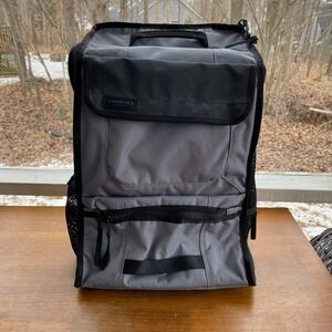 Timbuk2 Muttmover Travel Dog Carrier Backpack Vented Gray Hiking